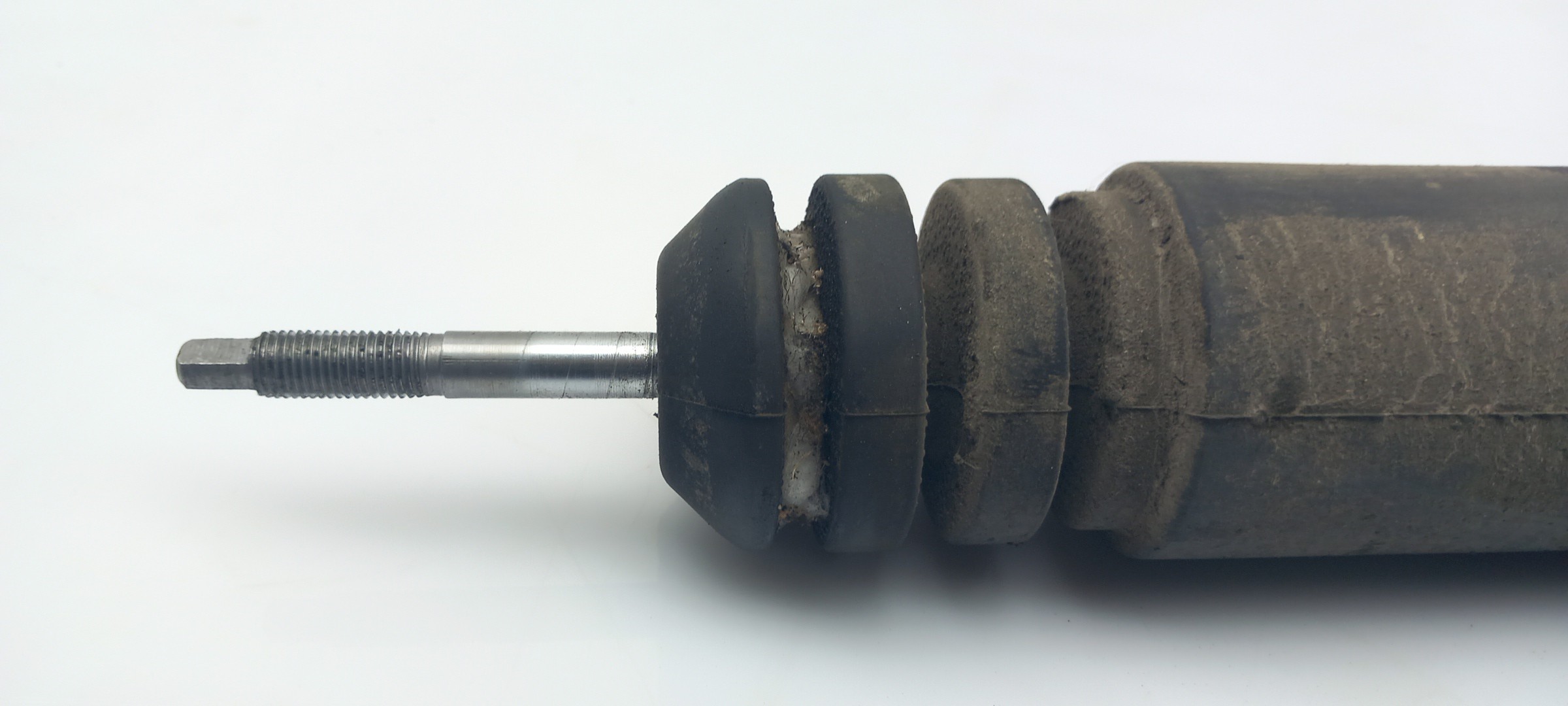 Left Rear Shock Absorber NISSAN Juke (F15) Imagem-1