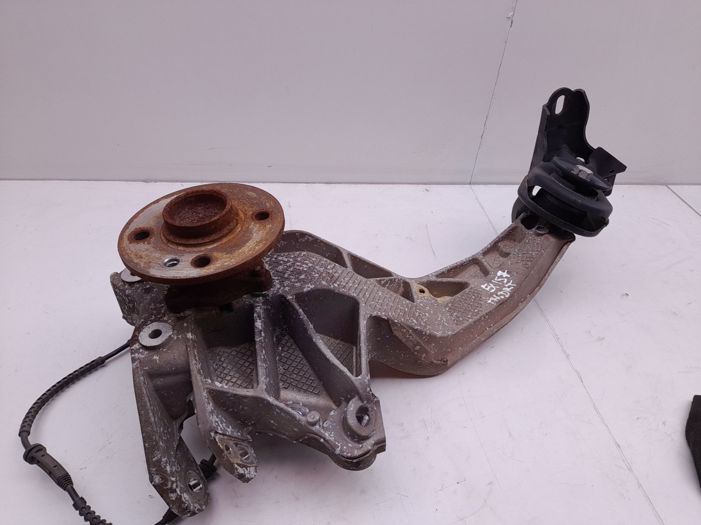 Right rear steering knuckle MINI Mini (R56) Imagem-1