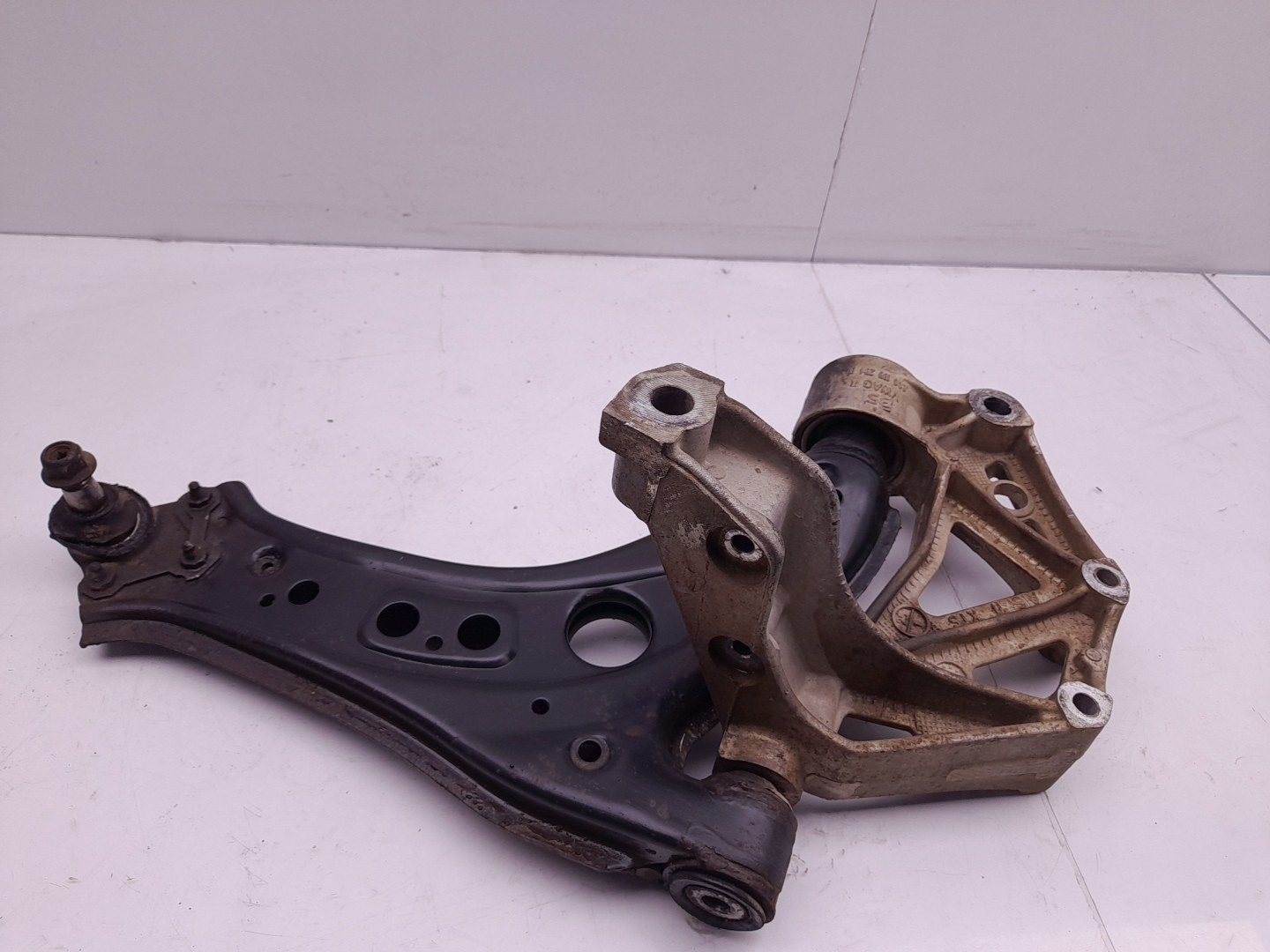 Right front suspension arm