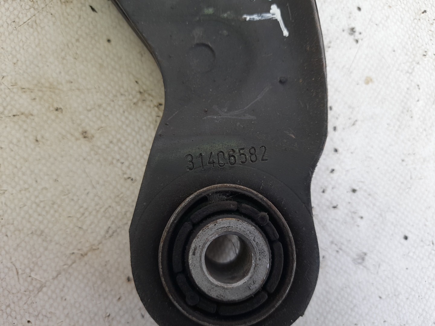 Braço de suspensão trás direito VOLVO V40 Hatchback Imagem-1