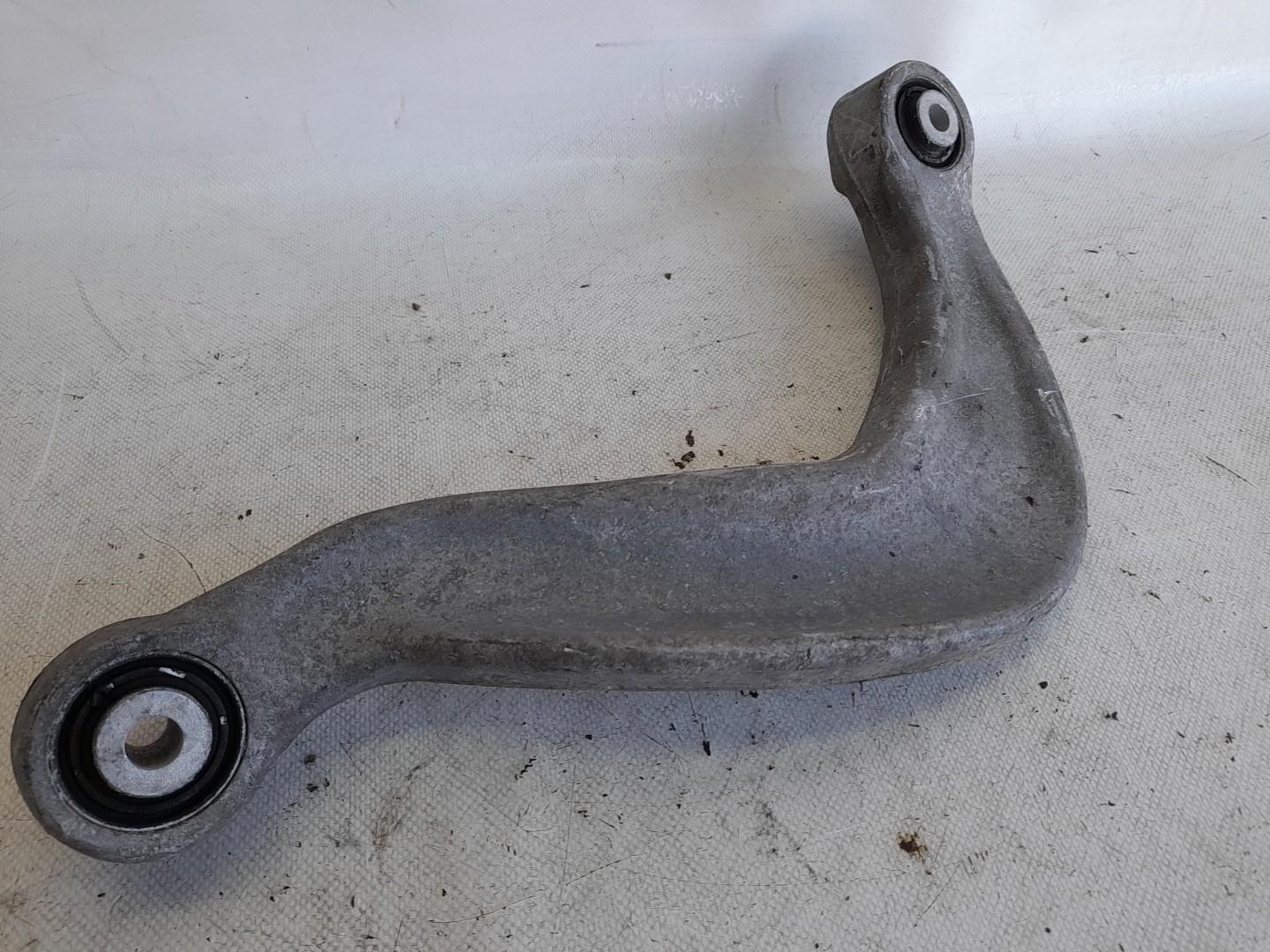 Bras de suspension Avant gauche AUDI A4 Avant (8K5, B8) Imagem-2