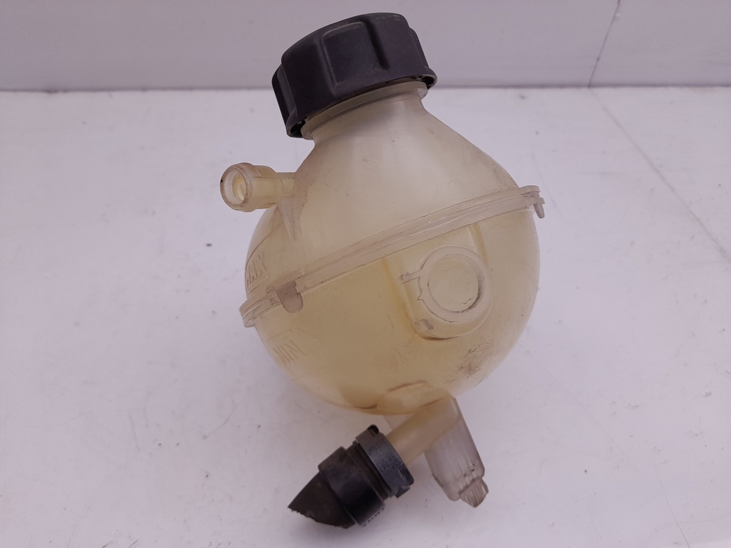 Coolant reservoir CITROËN C4 Cactus Imagem-2