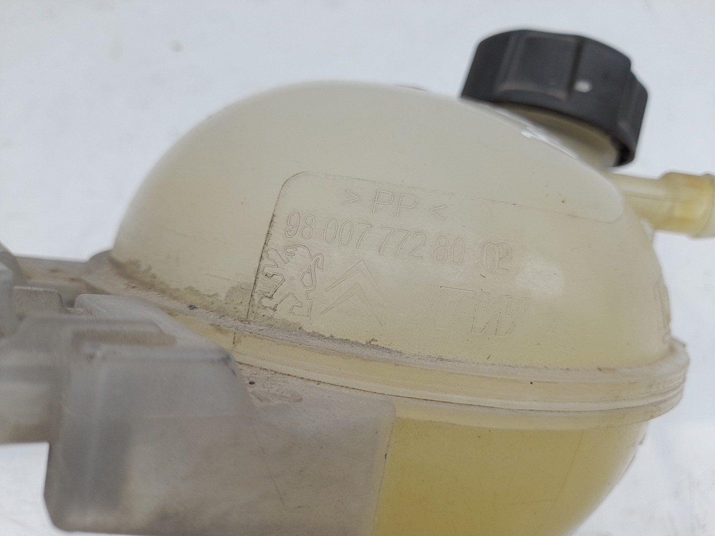 Coolant reservoir CITROËN C4 Cactus Imagem-3