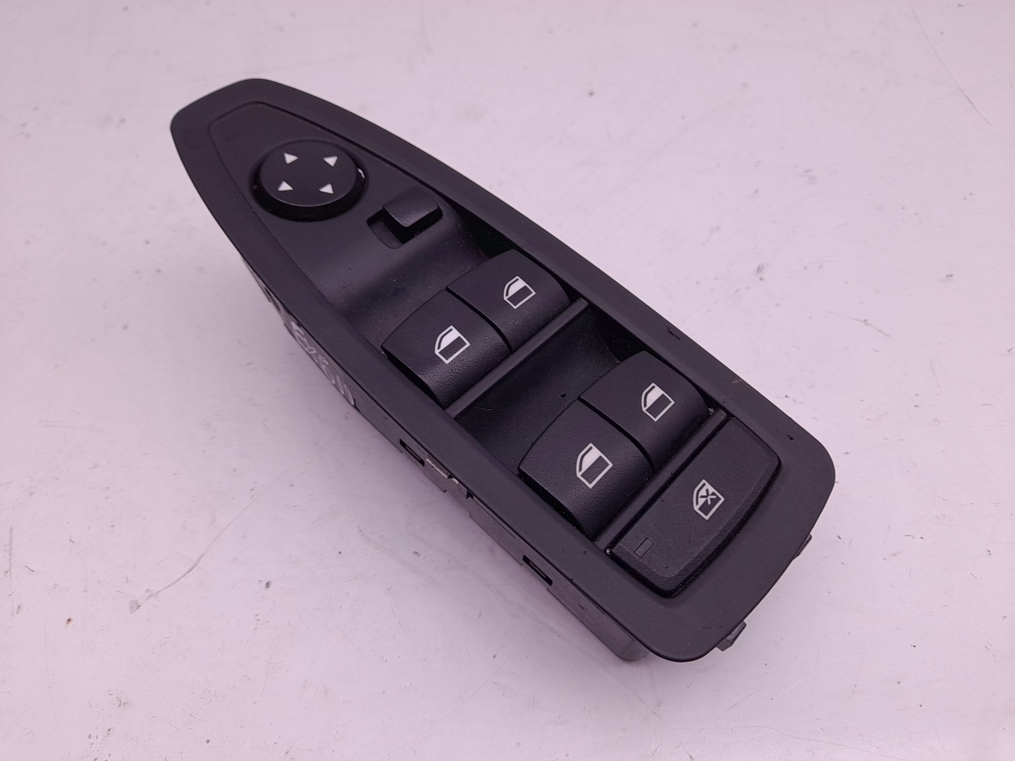 Mando / interruptor elevalunas delantero izquierdo BMW 1 (F20) Imagem-1