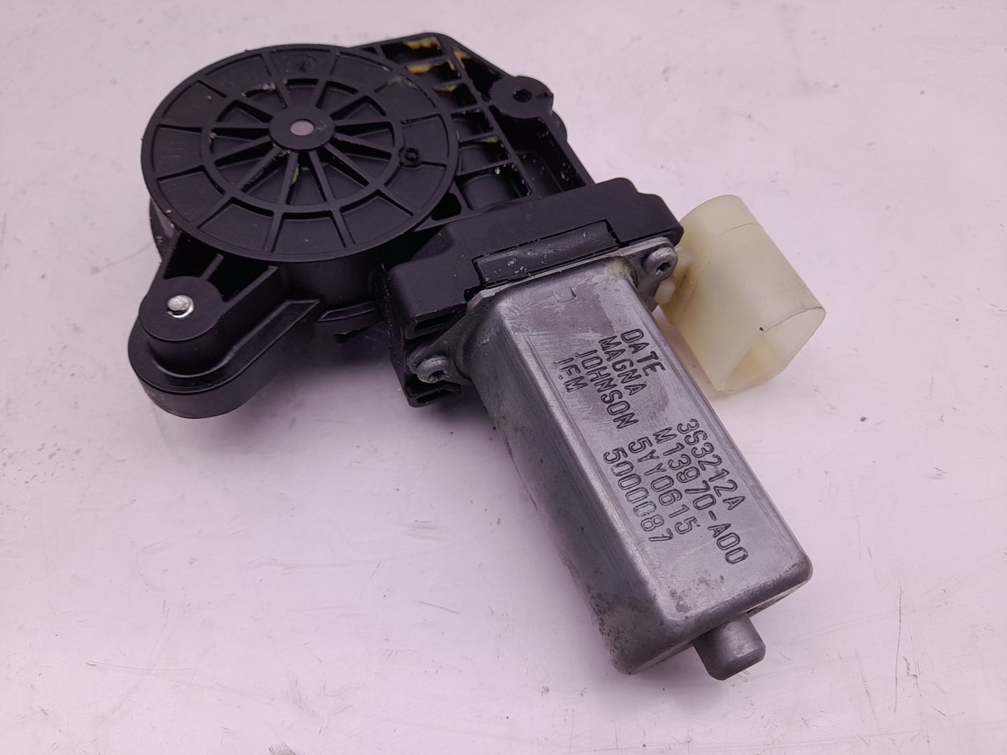 Right Rear  Door Window Regulator Motor BMW 1 (F20) Imagem-1