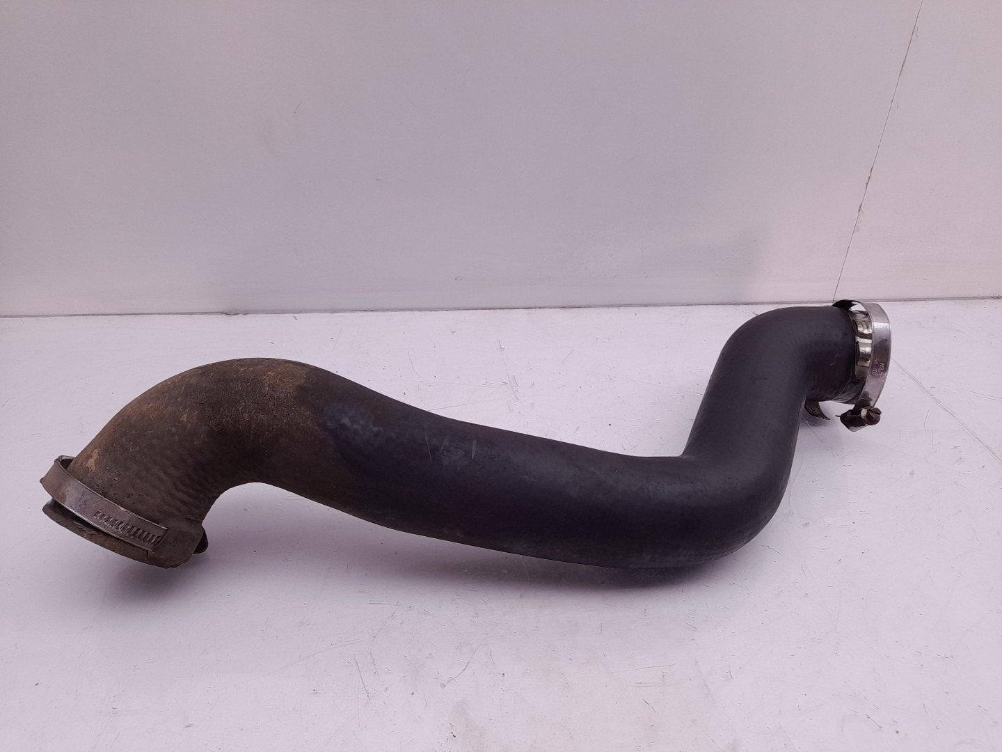 Intercooler pipe