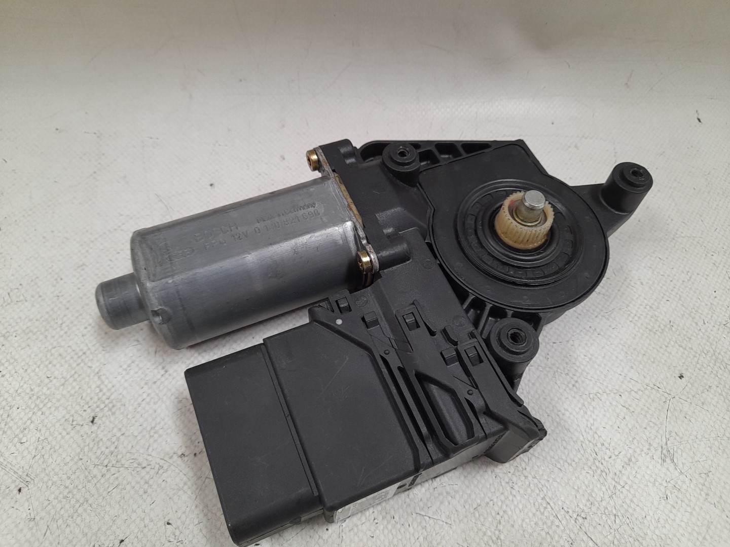 Motor vidro trás direito VOLKSWAGEN Passat (3B2) Imagem-1