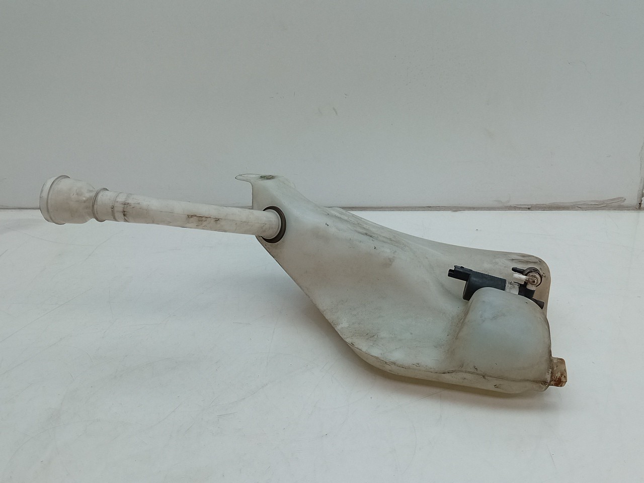 Depósito de agua limpiaparabrisas RENAULT Megane III Grandtour (KZ0/1) Imagem-1