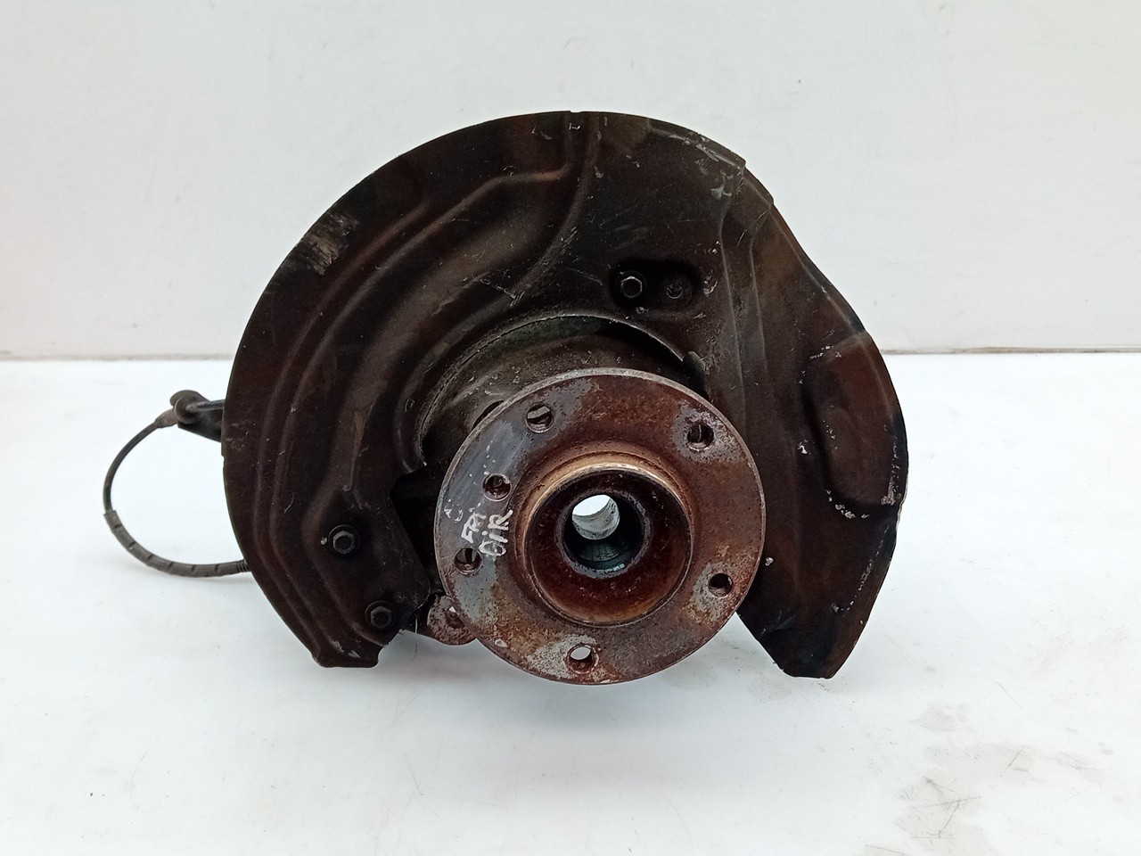 Right front steering knuckle