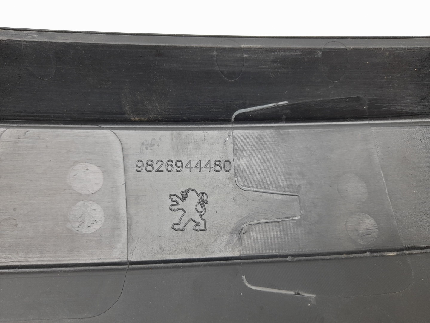 Tailgate handle PEUGEOT 208 II Imagem-2