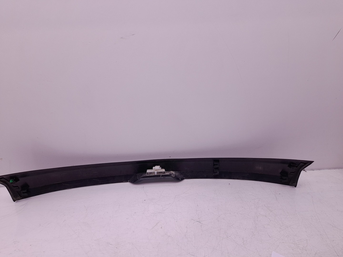 Tailgate handle PEUGEOT 208 II Imagem-1