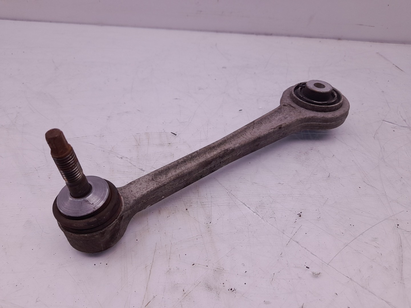 Left front suspension arm