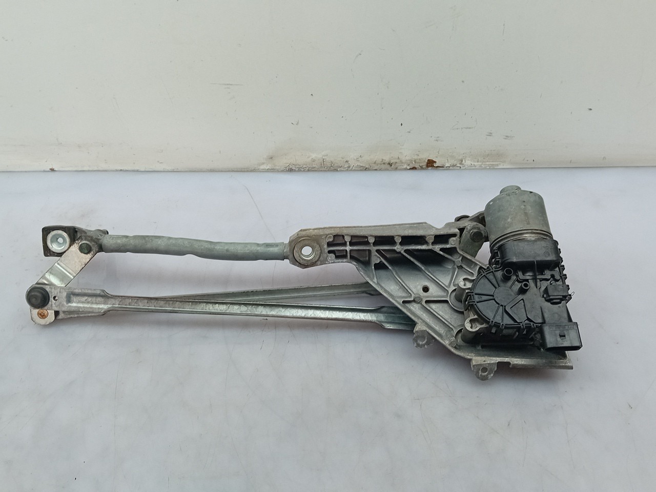 Essuie-glace moteur avant FORD Fiesta VI (CB1, CCN) Imagem-1