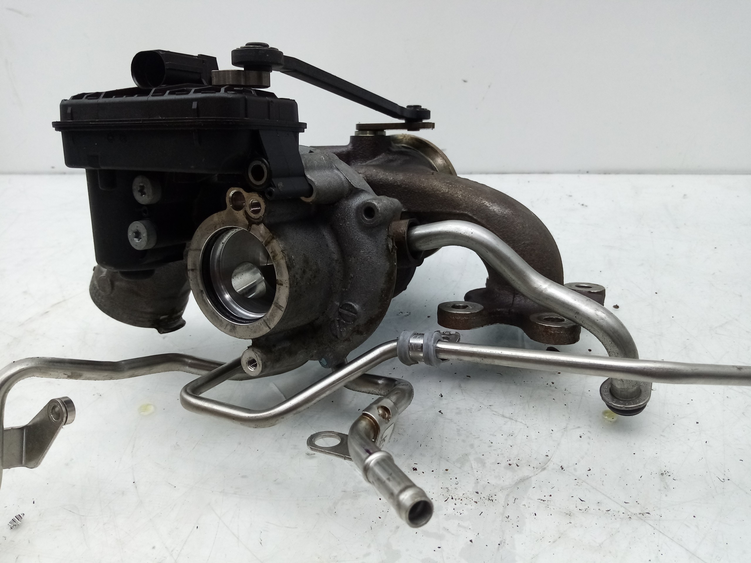Turbocompresor VOLKSWAGEN Golf VII (5G1, BQ1, BE1, BE2) Imagem-1