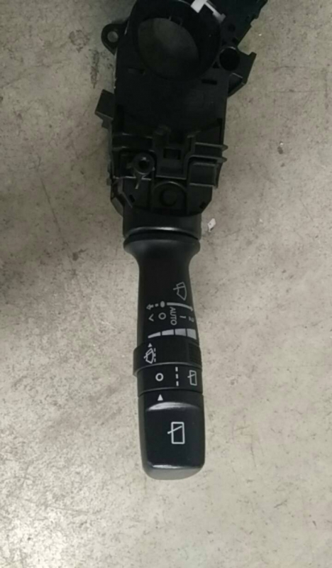 Conjunto / manetes de luzes e limpa vidros KIA Rio III (UB) Imagem-1