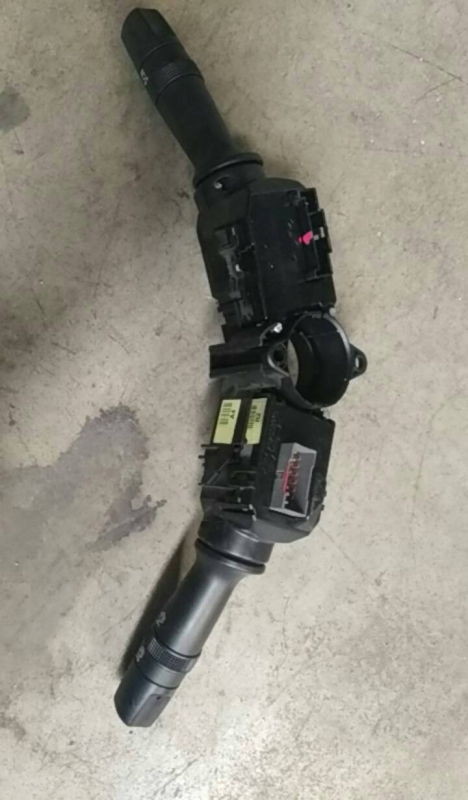 Conjunto / manetes de luzes e limpa vidros KIA Rio III (UB) Imagem-3