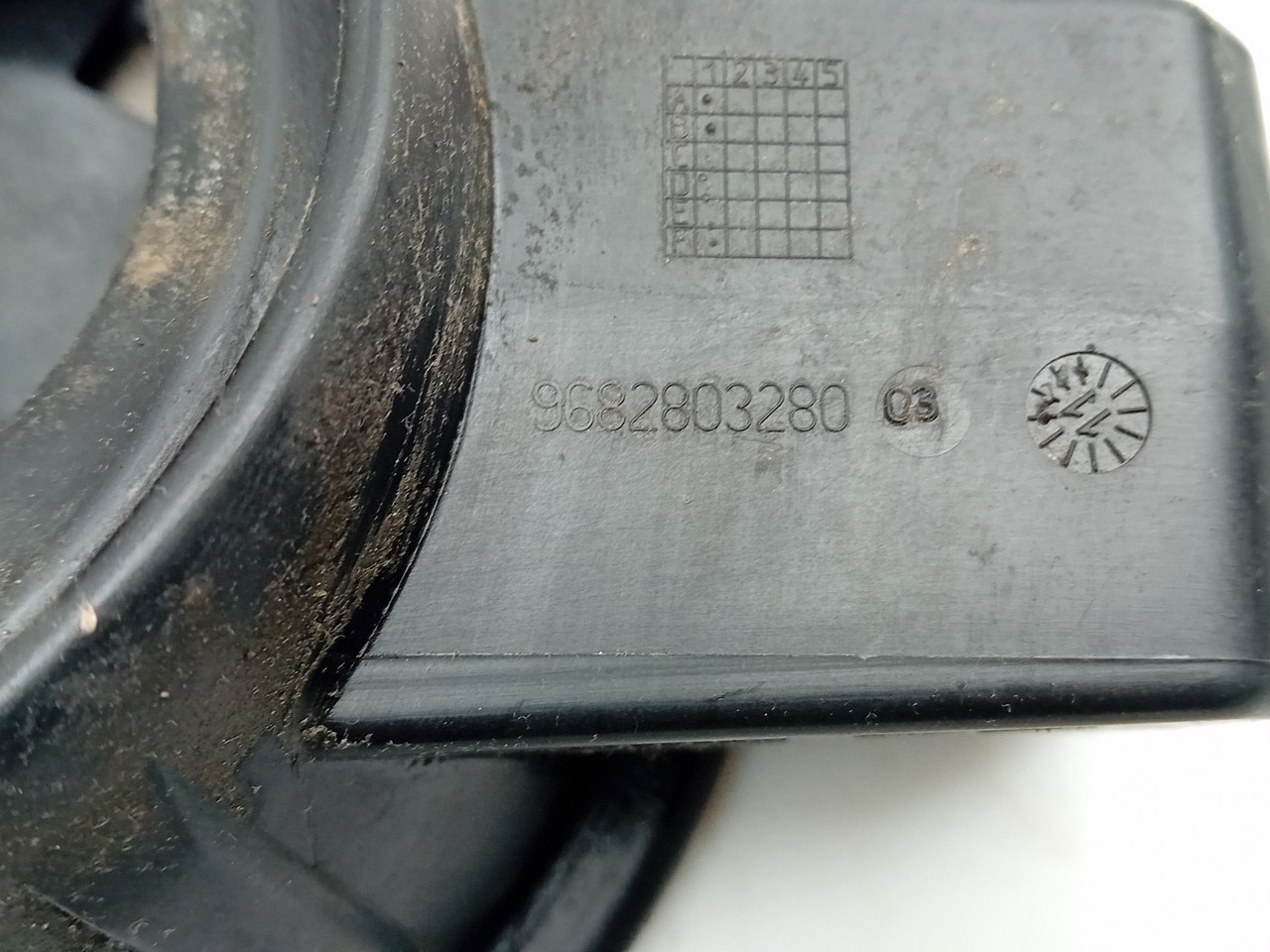 Bouchon/Volet De Trappe De Réservoir à Carburant  PEUGEOT 3008 I (0U_) Imagem-2