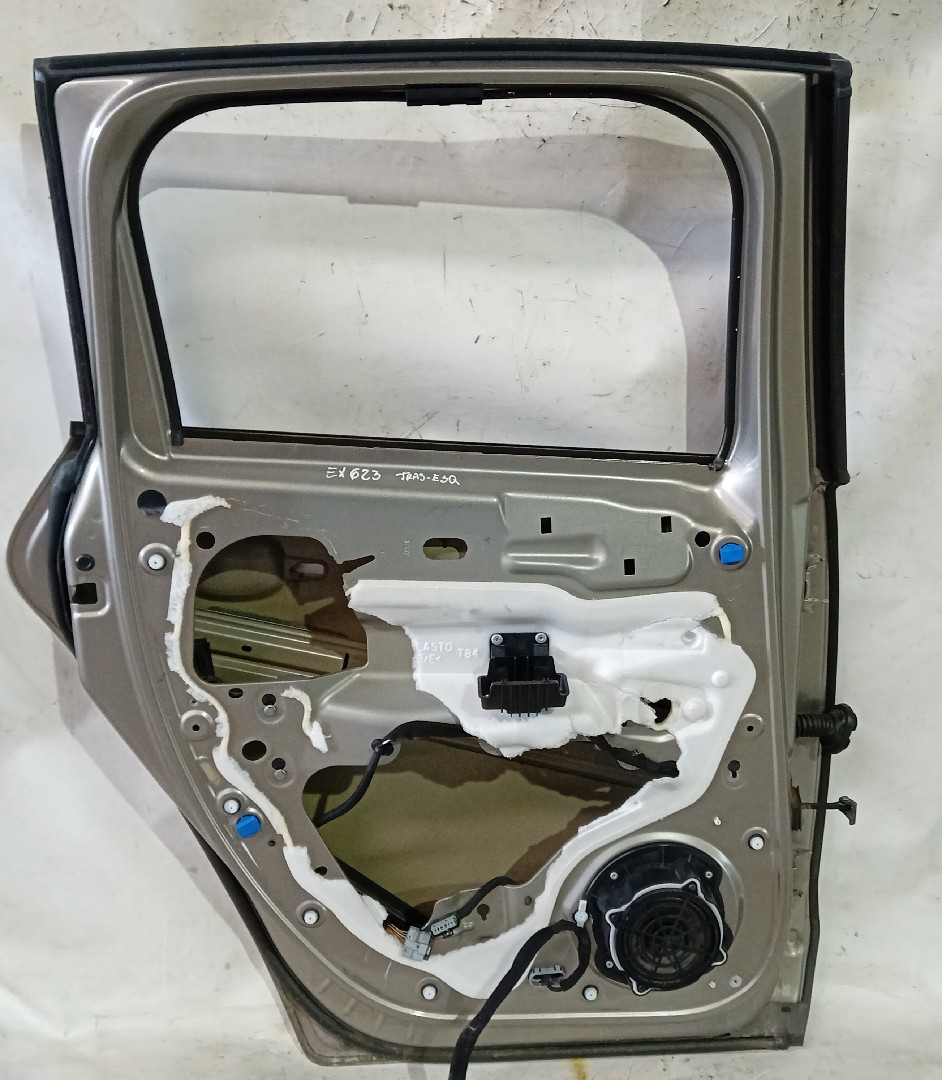 Porta trás esquerda PEUGEOT 3008 I (0U_) Imagem-1