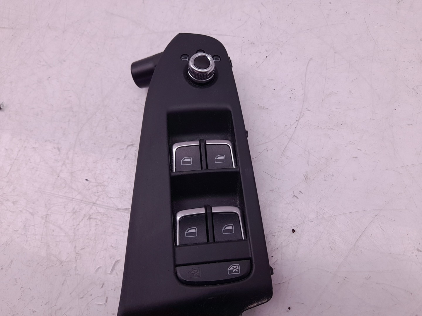 Comando / botão / interruptor vidros frente esquerdo AUDI A4 Avant (8K5, B8) Imagem-1
