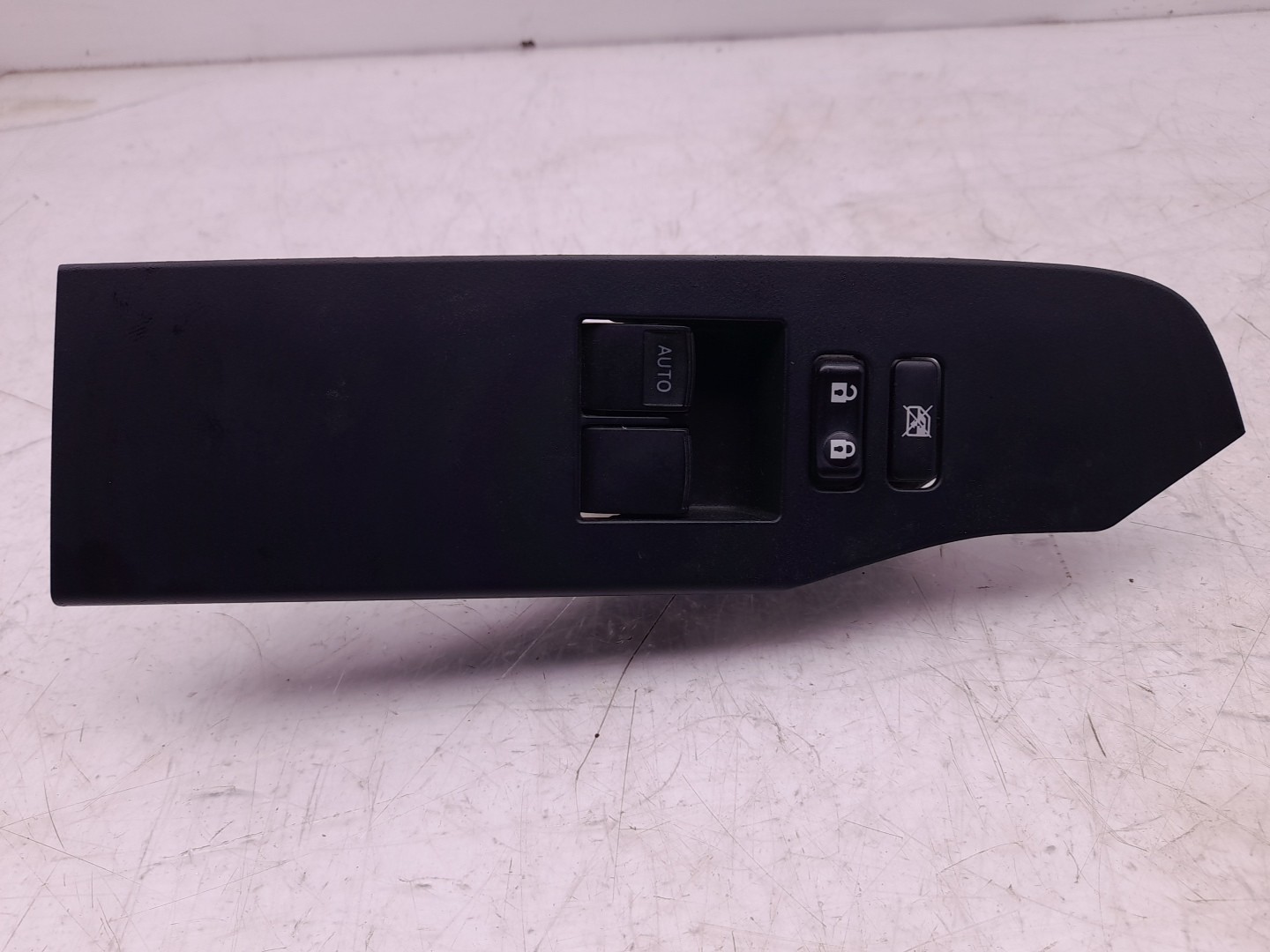 Left Front window control