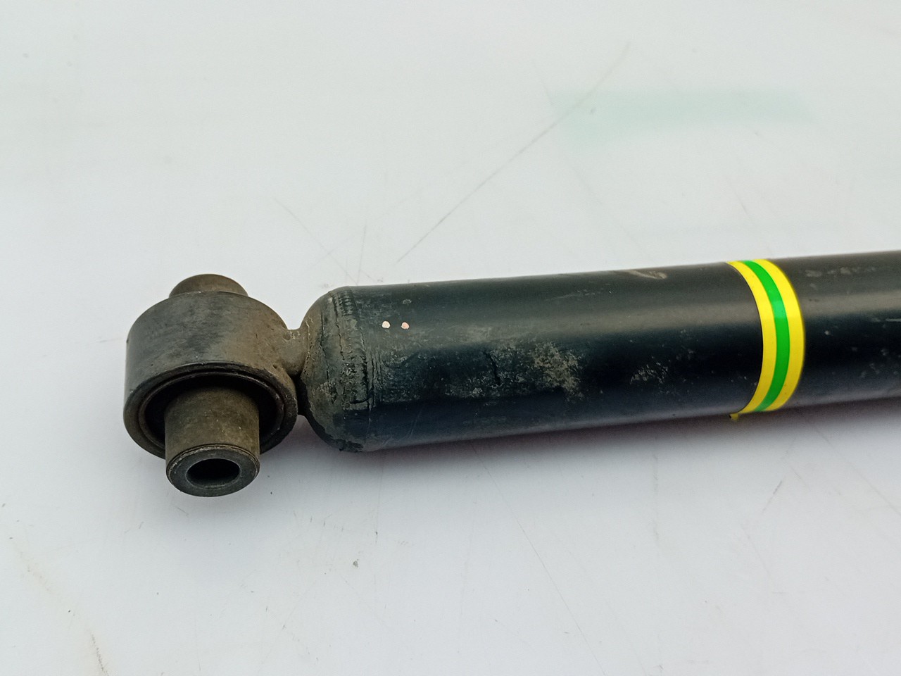Right Rear Shock Absorber TOYOTA Auris Hatchback (_E18_) Imagem-2