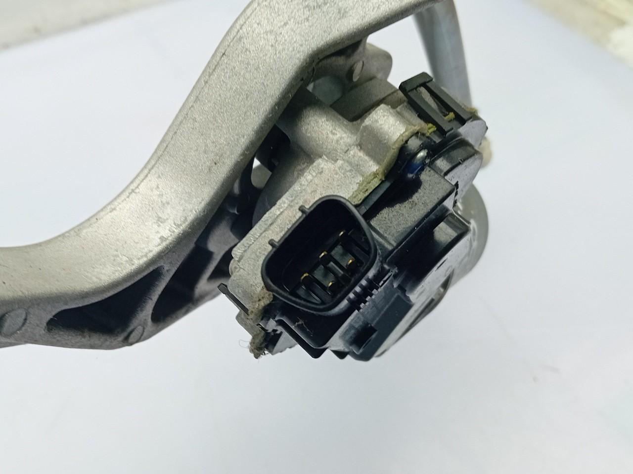 Motor limpa vidros frente TOYOTA Auris Hatchback (_E18_) Imagem-2