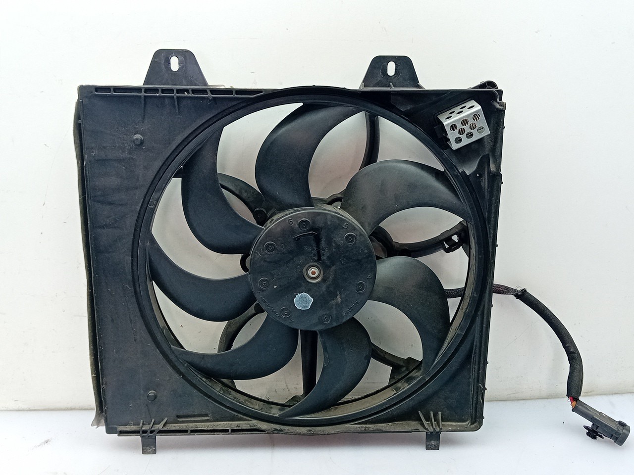 Cooling fan OPEL Corsa F Imagem-1