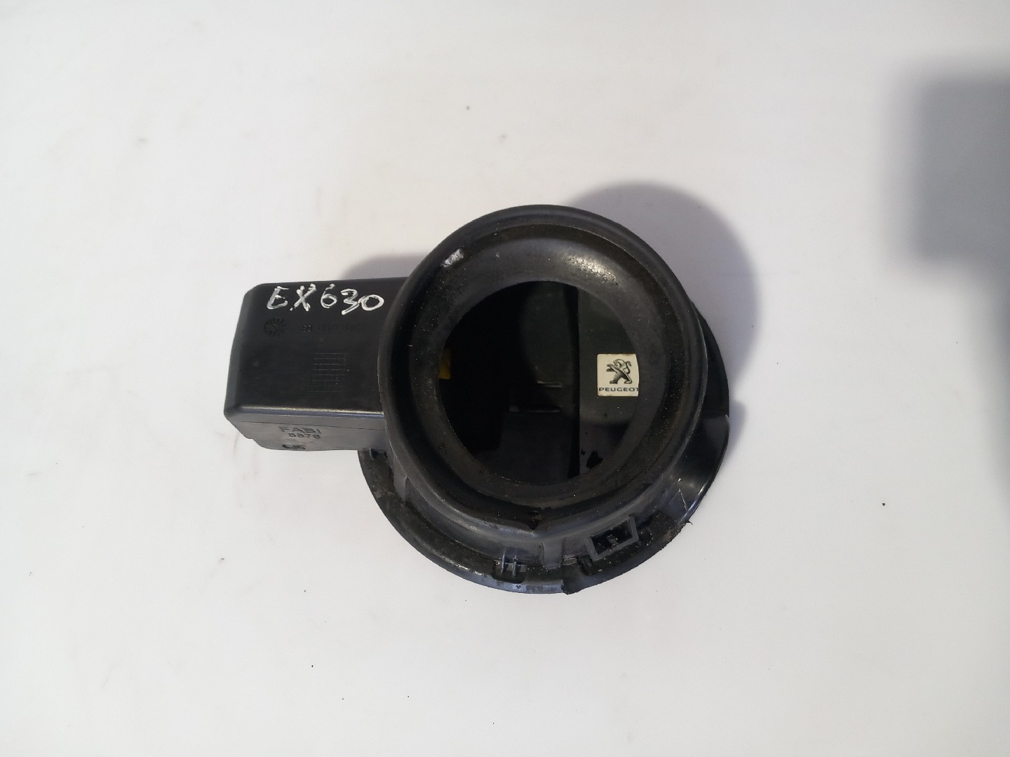 Fuel tank cap PEUGEOT 3008 I (0U_) Imagem-2