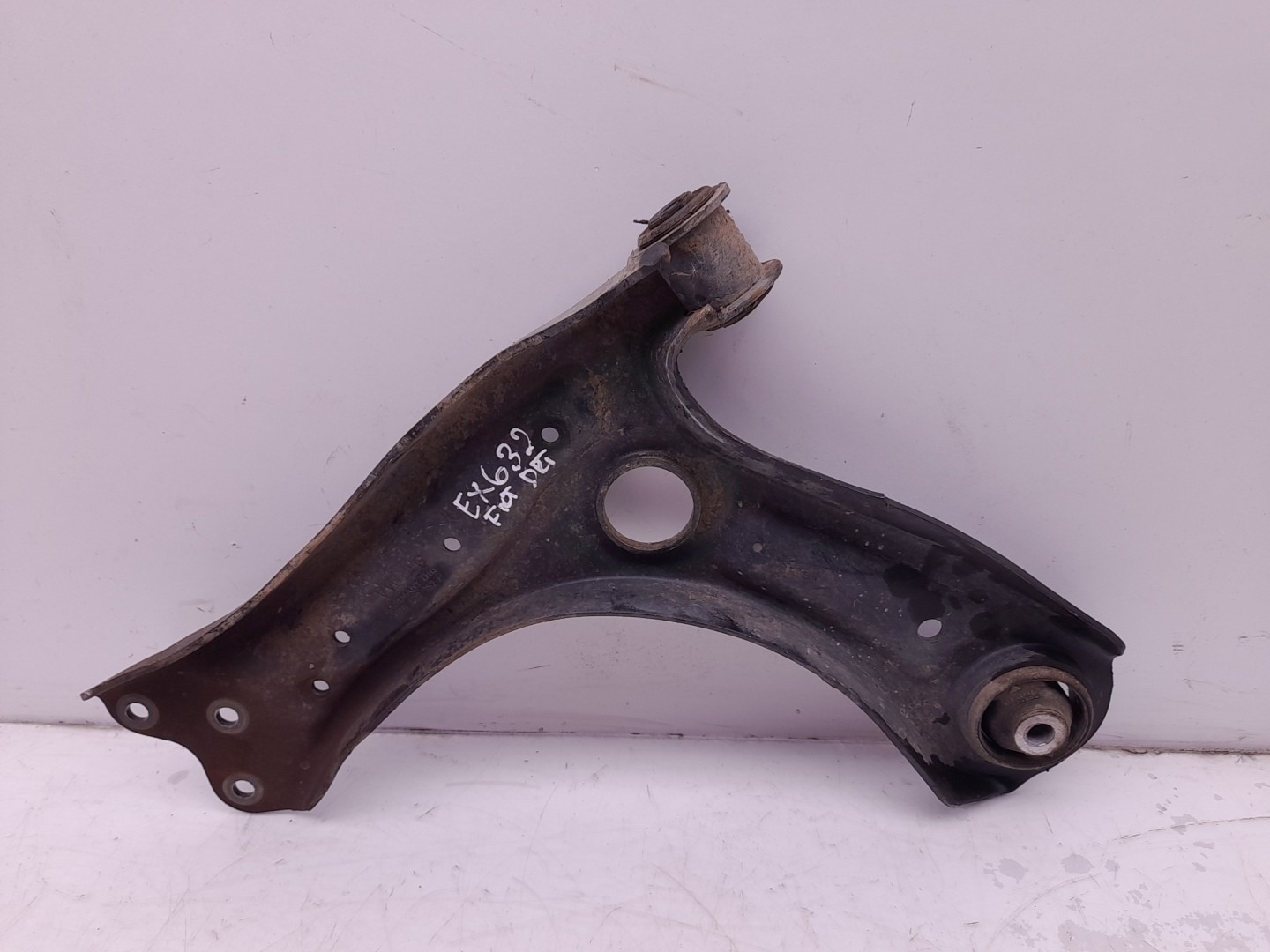 Bras de suspension Avant Droite SEAT Ibiza IV SportCoupe Van (6J1, 6P5) Imagem-1
