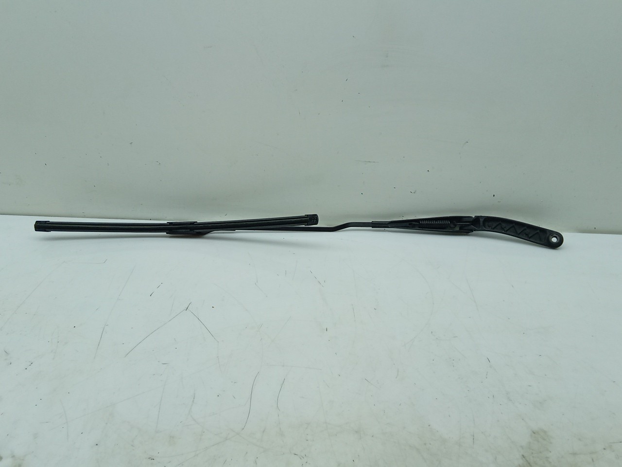 Windscreen wiper arm Right front AUDI A4 (8K2, B8) Imagem-1