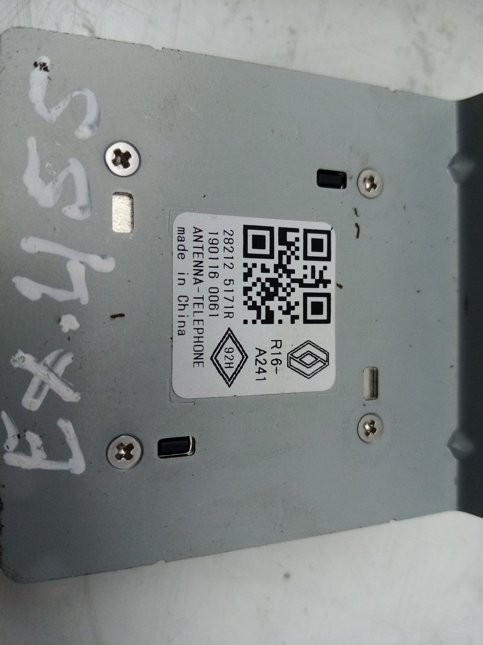 Module USB / AUX / iPod RENAULT Captur II Imagem-1