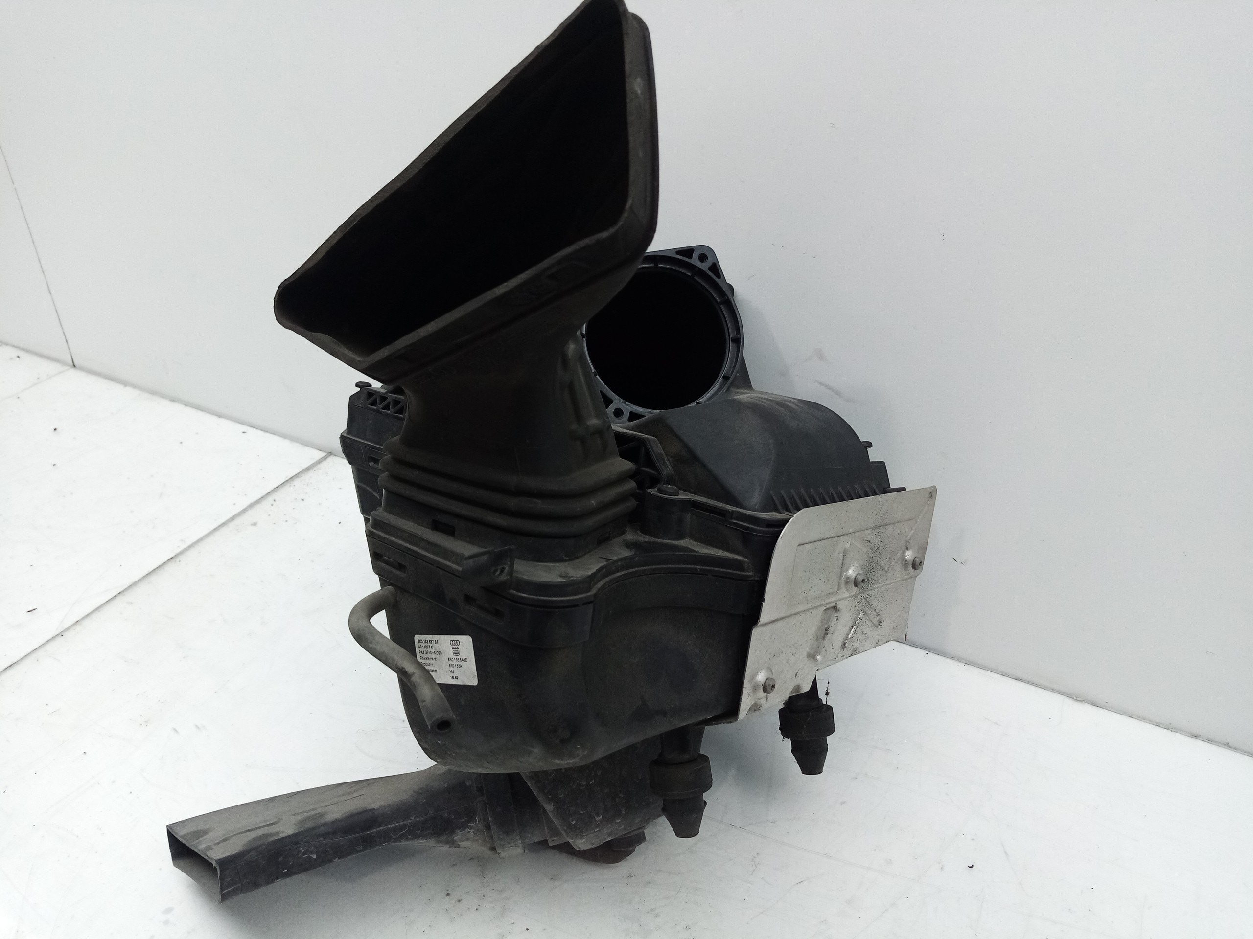 Air filter box AUDI A4 (8K2, B8) Imagem-1