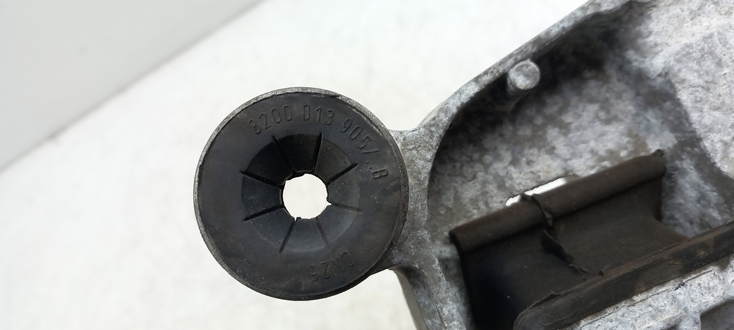 Support Moteur RENAULT Megane III (BZ0_) Imagem-2