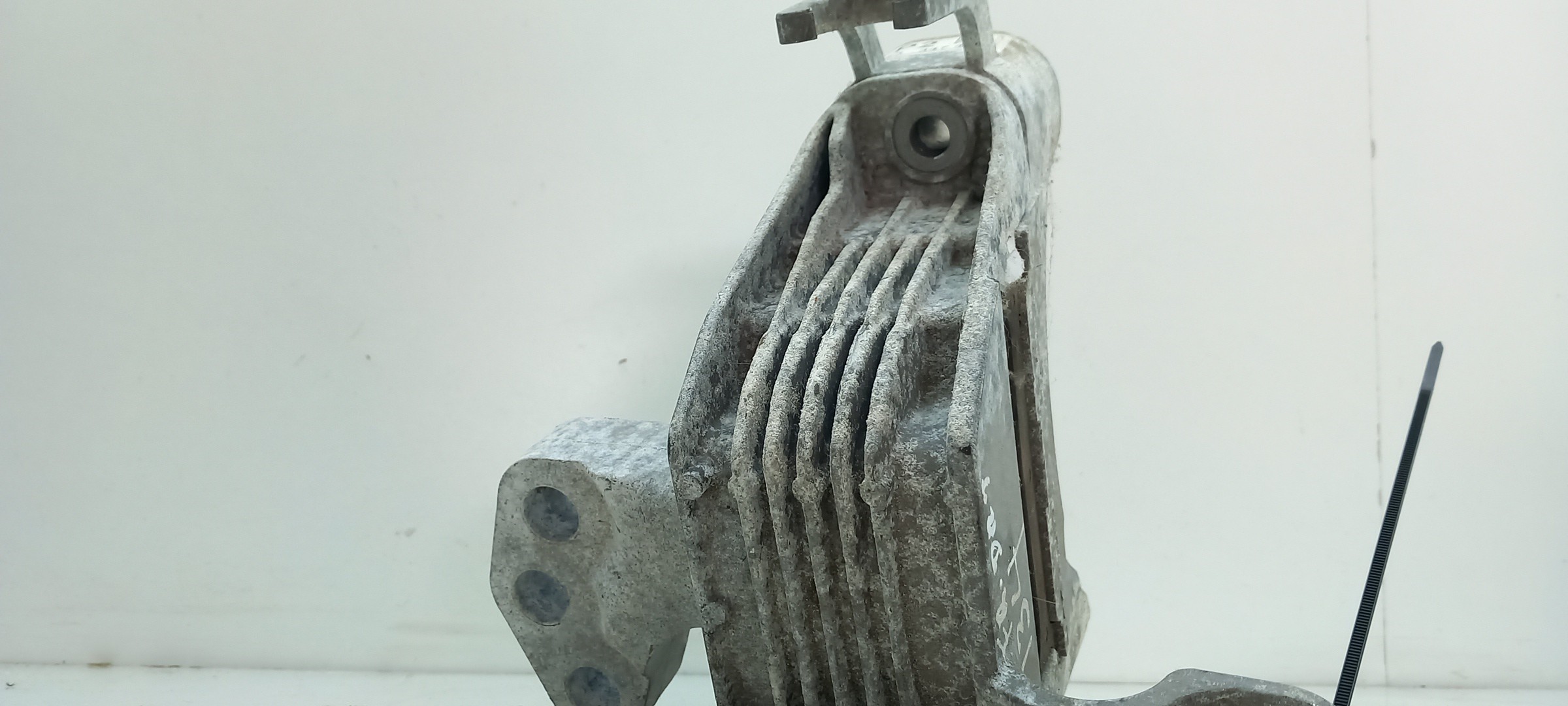 Engine Mount OPEL Astra J Imagem-2