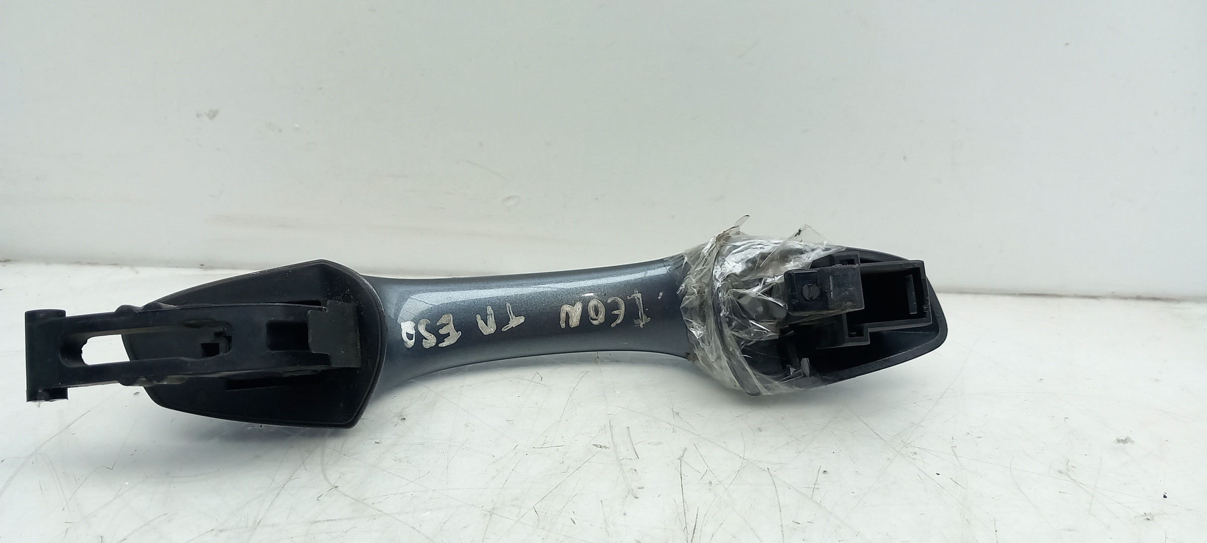 Left rear door handle SEAT Leon (1M1) Imagem-1