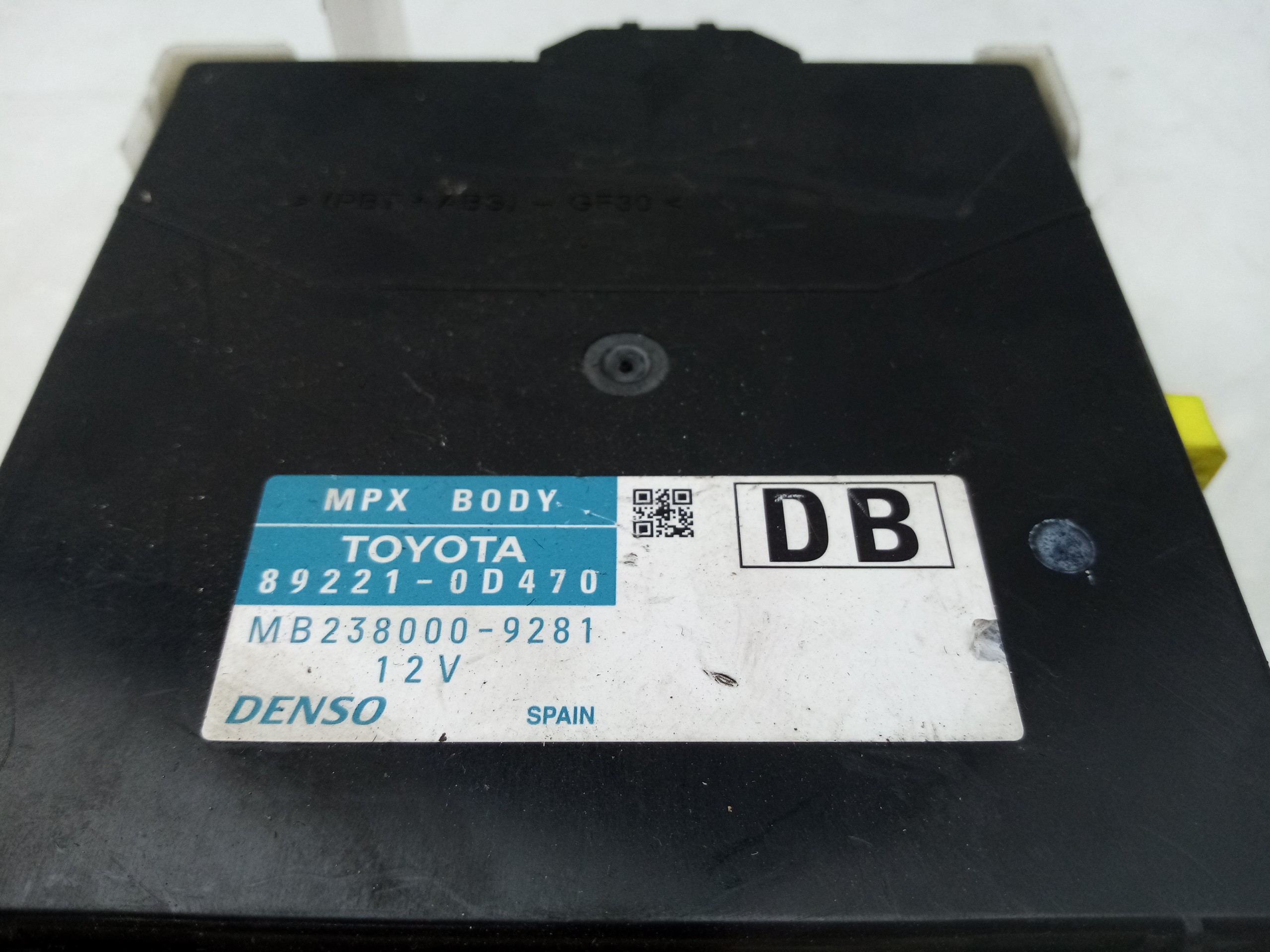 Caja fusibles / SAM / BSI TOYOTA Yaris (_P13_) Imagem-2