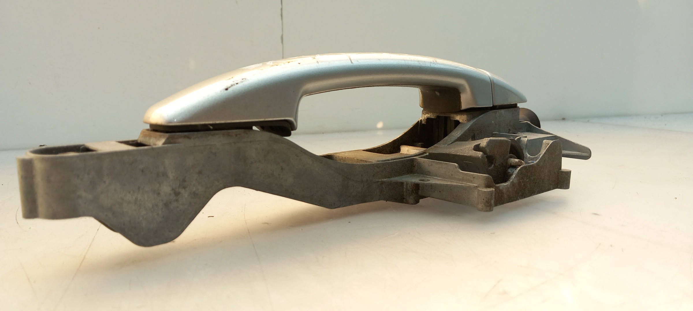 Right rear door handle PEUGEOT 308 SW Imagem-1