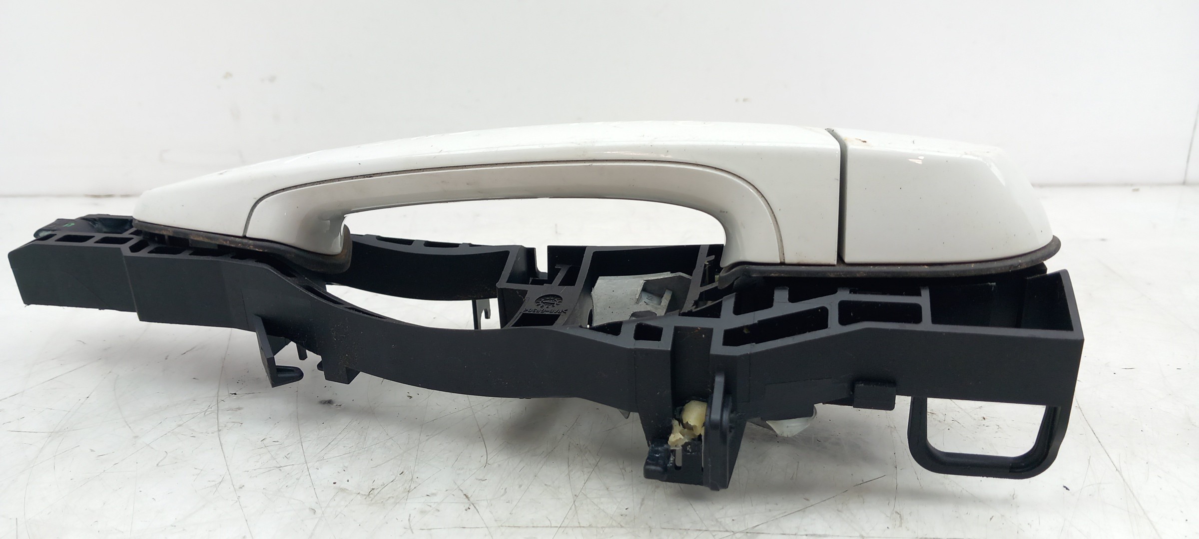 Puxador porta trás direito BMW 1 (E81) Imagem-1