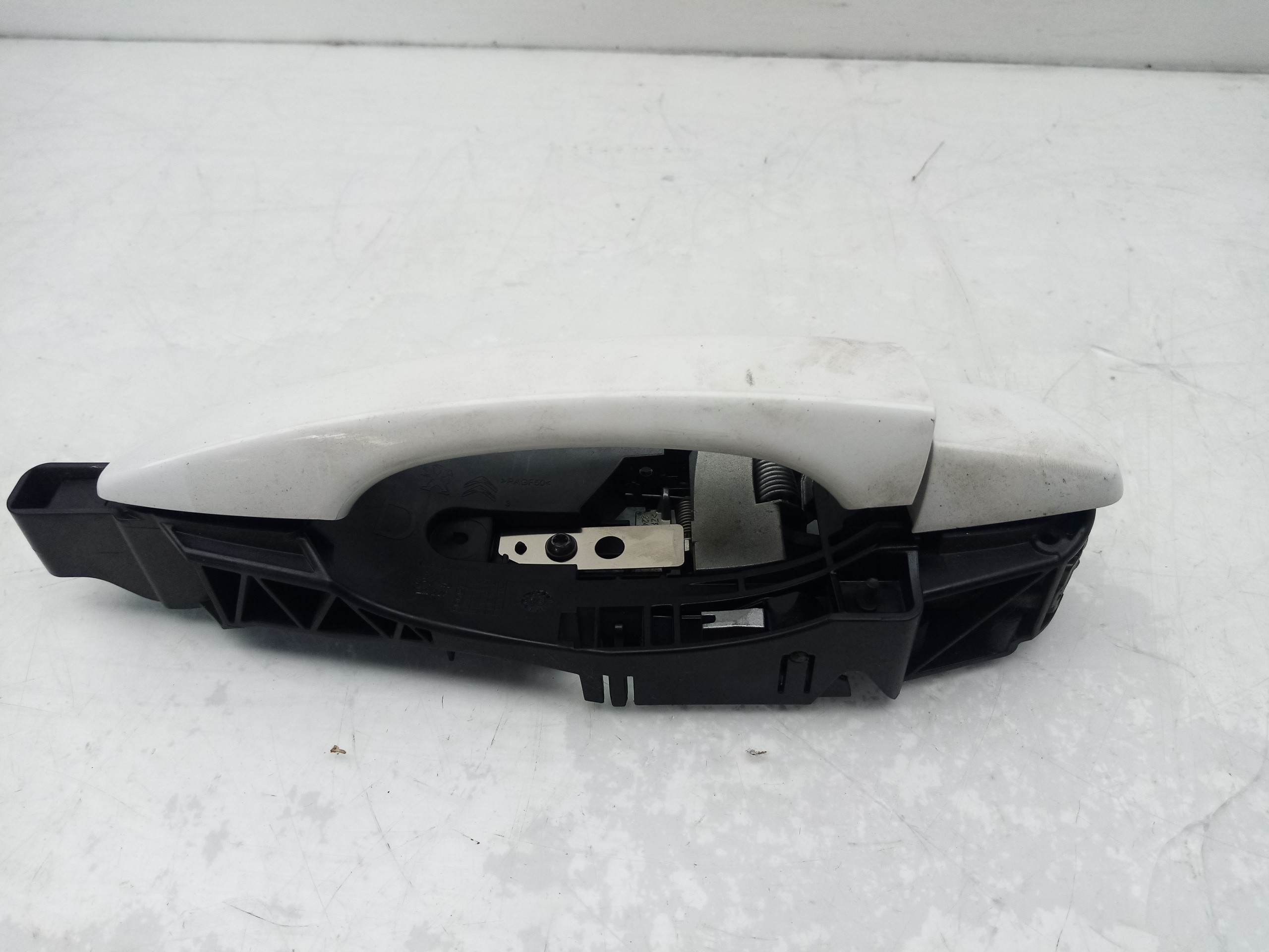 Right front door handle