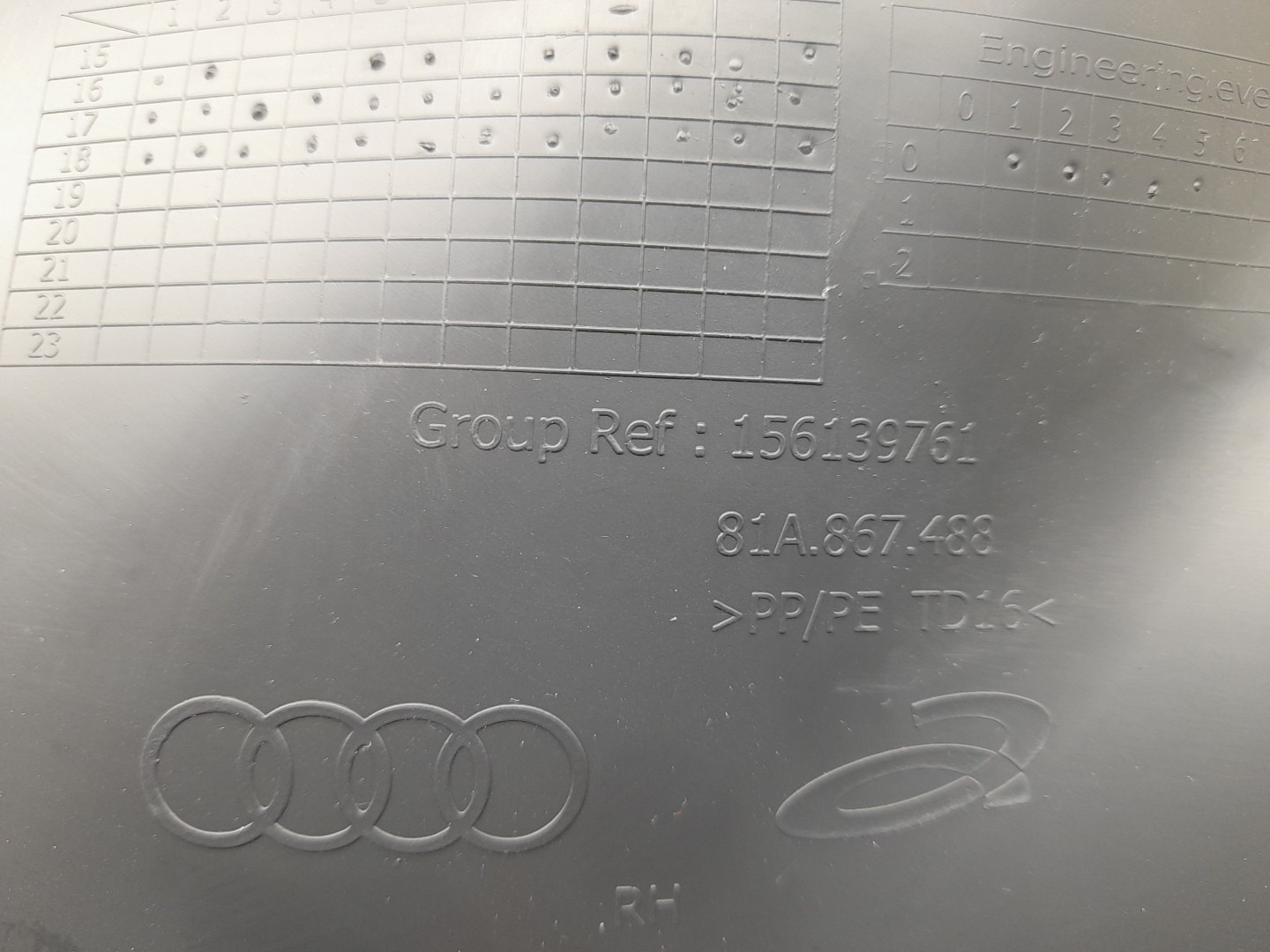 Forra porta / quartela trás direita AUDI Q2 (GA) Imagem-1