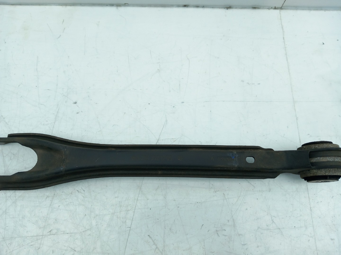 Braccio di sospensione anteriore sinistro MERCEDES-BENZ Classe C (W205) Imagem-1