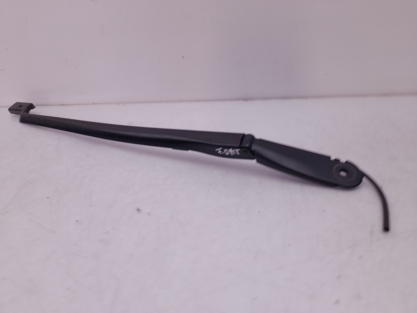 Brazo de limpiaparabrisas delantero derecho PEUGEOT 508 SW II Imagem-1