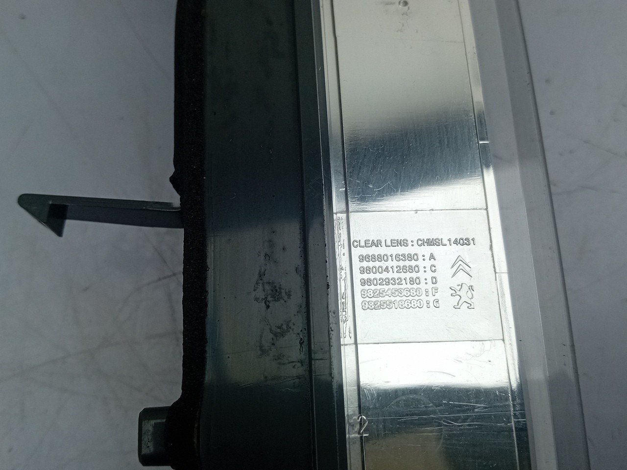 Additional stop light / 3rd stop light PEUGEOT 508 SW II Imagem-3