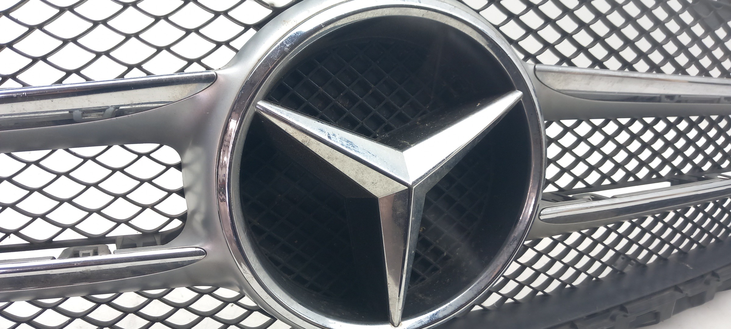 Front grille MERCEDES-BENZ Classe C (W205) Imagem-1