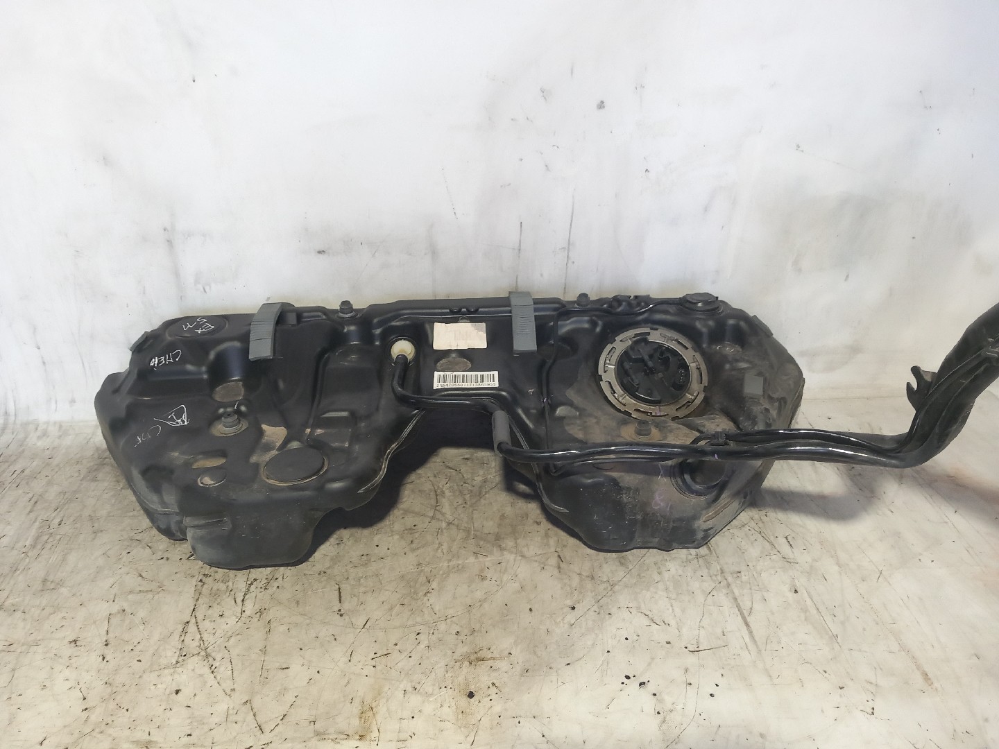 Fuel tank MERCEDES-BENZ Classe C (W205) Imagem-1