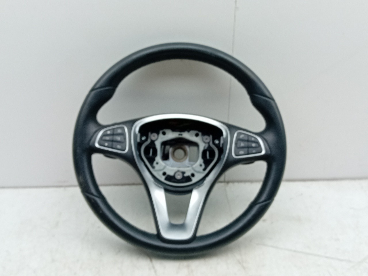 Volante de dirección MERCEDES-BENZ Classe C (W205) Imagem-0