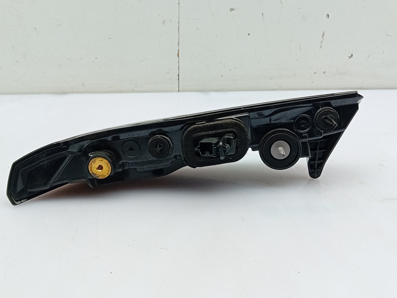 Right Tailgate light CITROËN C4 III Imagem-1