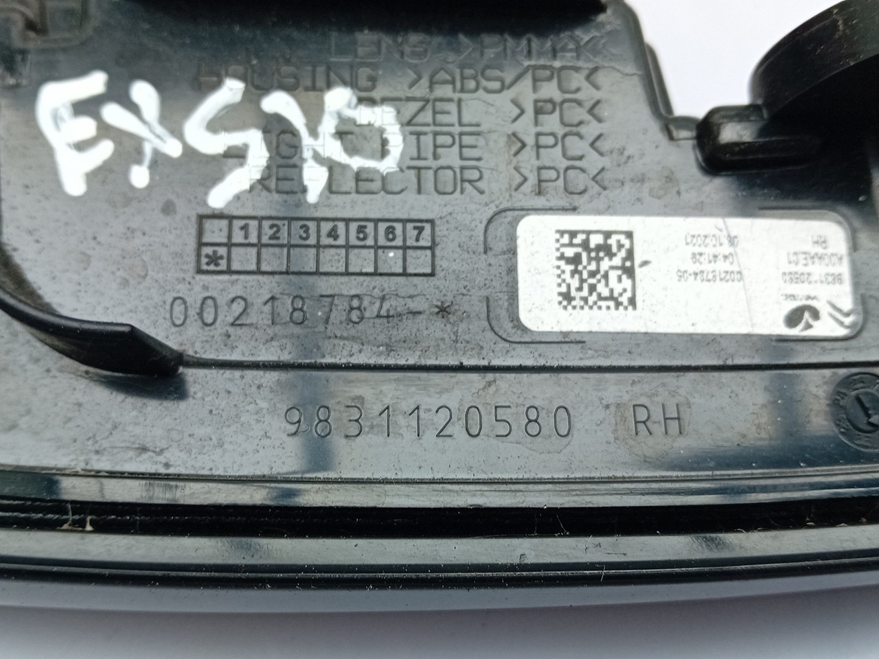 Right Tailgate light CITROËN C4 III Imagem-3