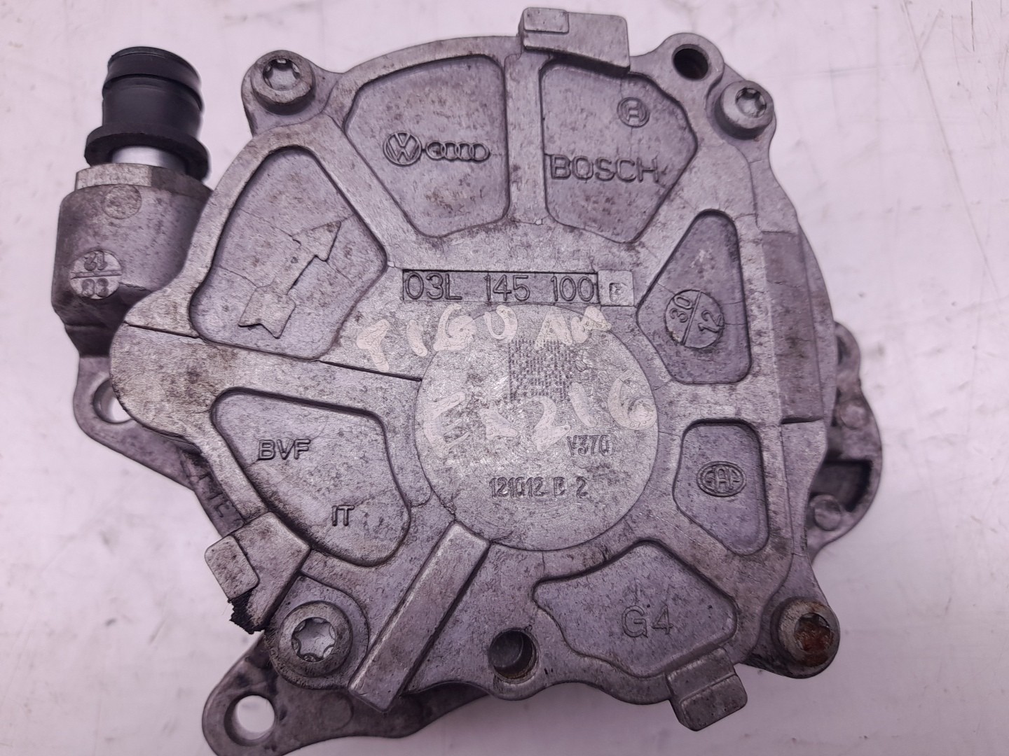 Vacuum pump for braking system VOLKSWAGEN Tiguan (5N) Imagem-1