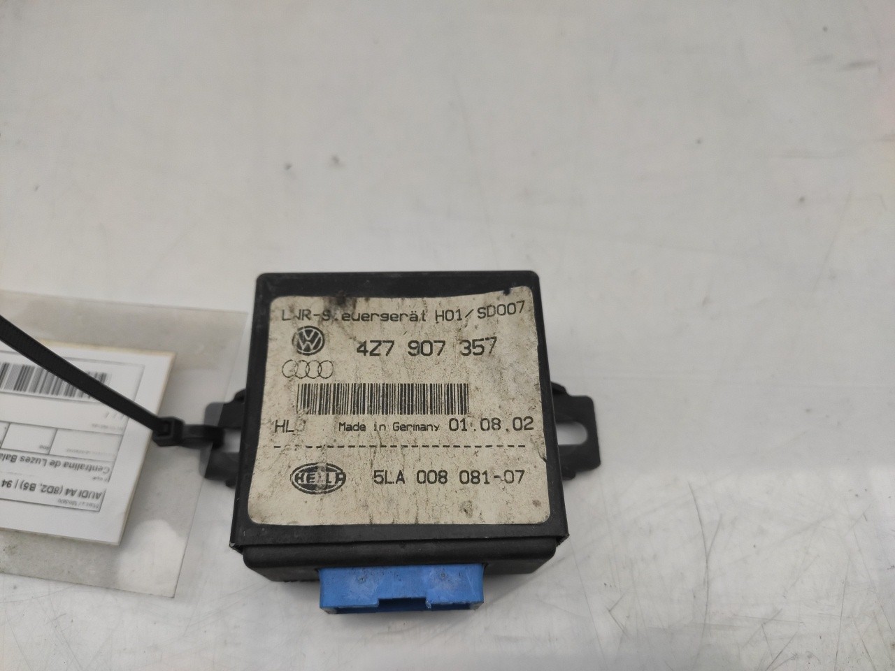 Lighting control unit / Lights ECU AUDI A4 (8D2, B5) Imagem-1